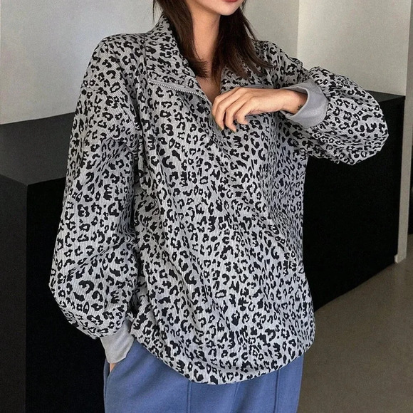Grey Casual Women's Leopard Print Drop Shoulder Zipper Half Placket Sweatshirt - Picture 4 of 8